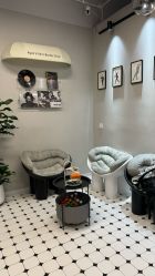 -老男孩男士理容馆·理发·烫染·修面