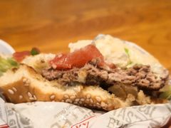 -The Habit Burger Grill 哈比特汉堡(复兴soho店)