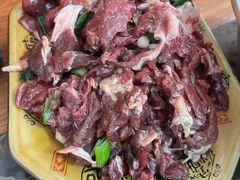 -黄利砖万峰林布依特色酸笋牛肉馆