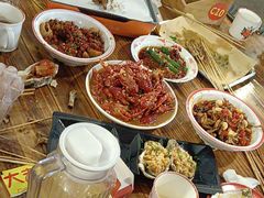 -冶建镜子·老南昌大排档·江西虾王(总店)