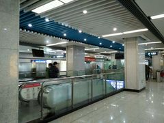 -体育场(地铁站)