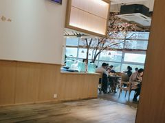 -蜜桃餐厅·伴山(湖滨商业街店)