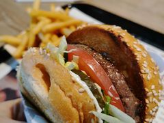 -The Habit Burger Grill 哈比特汉堡(复兴soho店)