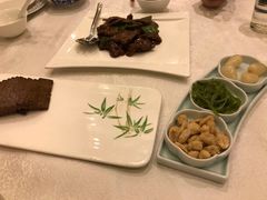 -梅龙镇酒家(南京西路总店)