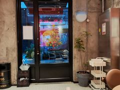 -必胜客(上海华谊新所店)