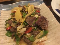 酸木瓜炒牛肉-紫滇源云南生态菜(丹凤街店)