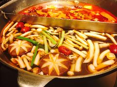 -湊湊火锅·茶憩(新中关购物中心店)