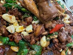 -郑小二山东特色炒鸡店(红小巷店)