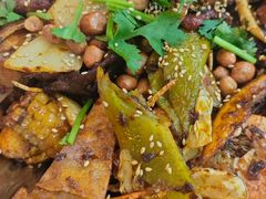 -愉肴麻辣香锅(中山路店)