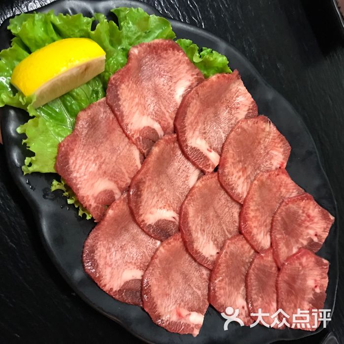 牛道74红花牛火山石烧红花牛舌薄切图片-北京烧烤-大众点评网