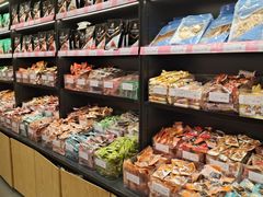 -良品铺子(五角场万达店)