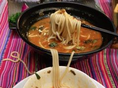 酸辣米线-香巴拉云南餐厅(华莱坞店)