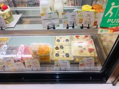 面包甜点陈列柜-花园饼屋·吐司蛋糕面包(星海店)