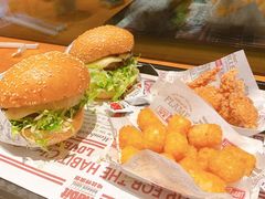-The Habit Burger Grill 哈比特汉堡(复兴soho店)