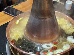 -果松木炭酸菜铜火锅·外婆参鸡汤