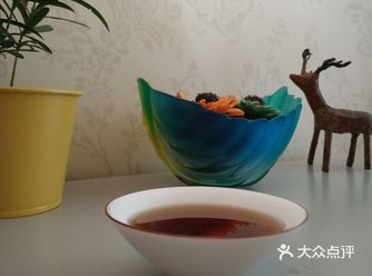 清淡饮食 只不过昨天看见楼下的临时围墙要拆了