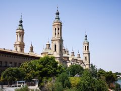 -皮拉尔圣母圣殿主教座堂