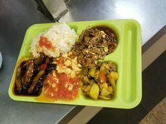 -同济大学本部学苑饮食广场