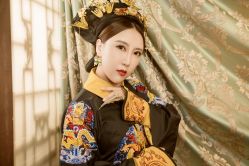 点击看大图 -盘子女人坊古装写真摄影(南京总店)