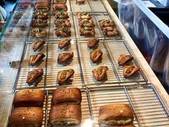 -VERIE BAKEHOUSE