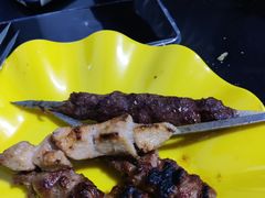 -烤肉小伙烤肉店