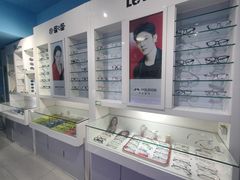 -提一眼镜·蔡司·依视路(小寨店)