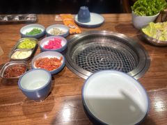 -明洞阿姨·韩式酱蟹烤肉·创意料理(三元桥店)