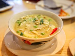 绿咖喱-Poj Spa Kar