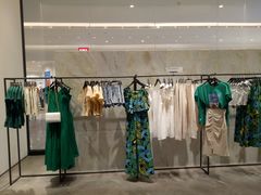-URBAN REVIVO(西安Momopark店)