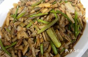 Stir-fried Water Chestnut with Celery