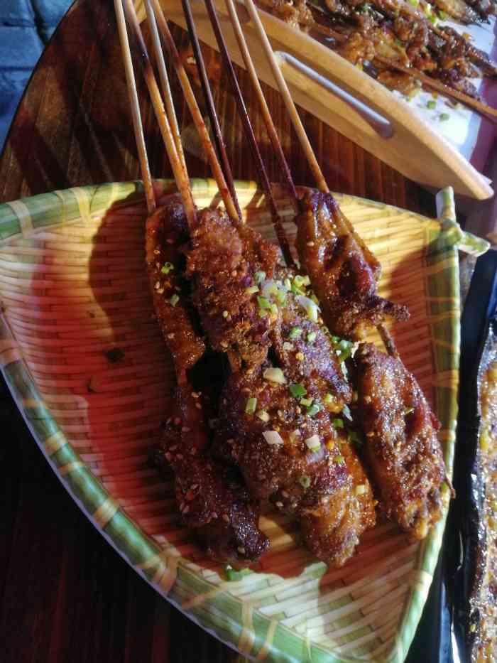 乐至烤肉·烧烤-"之前来过两次,都碰上装修没有吃到,昨天终.