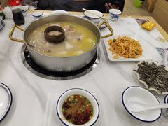 -朴小妹人参鸡汤火锅(长白山万达店)