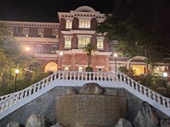 -香港大学