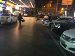 -寰岛博雅大酒店·停车场