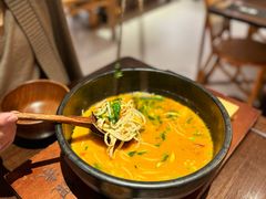 -银米·云南传统过桥米线(双廊黑金冠店)