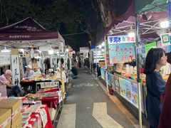 -吴山路夜市
