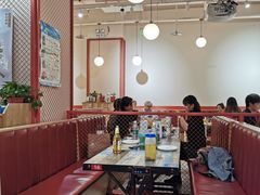 大堂-鸡遇虾煲干锅火锅(小寨金莎店)