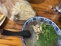 -叶新小吃店(来凤小区总店)