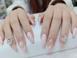 -尤米一站式美甲美睫