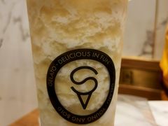 -极拉图·现制冰淇淋(大卫城店)