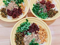 鸡牛对半米粉-吴佳拌米粉(川大店)