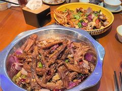 -休记光头香辣蟹干锅(绵竹店)