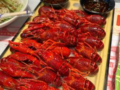 -肥肥虾庄·金牌油焖大虾(汉街SKP店)
