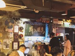 大堂-鲜入围煮花胶鸡海鲜火锅