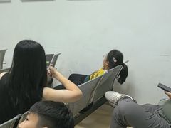 -上海大学附属上海和平眼科医院