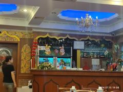 -维吾尔餐厅(宜山路店)