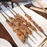 肉串就是凑个热闹，这种红柳串卖的也就是个名气