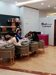-吉吉靓甲美睫