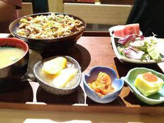 -本格丼·炭火烤肉饭(大悦路成都大悦城店)