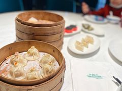 蟹粉小笼包-绿波廊(豫园店)